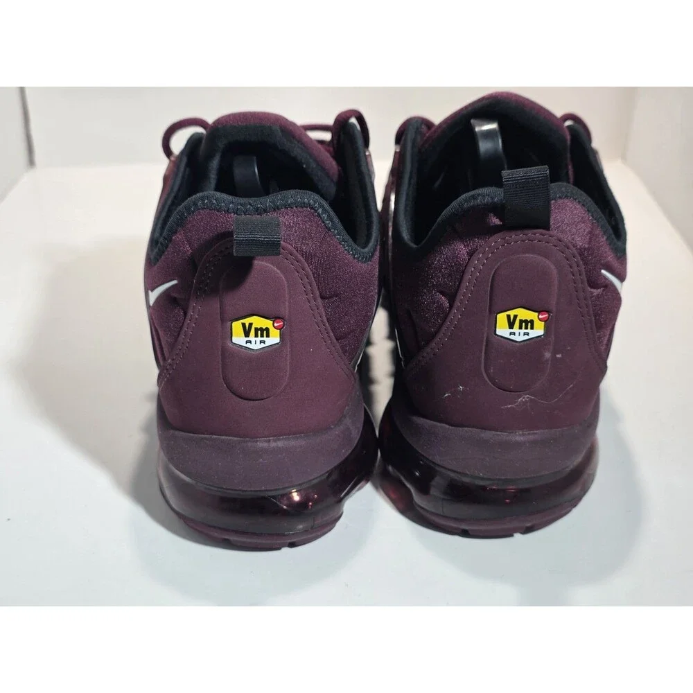 Nike product pair
